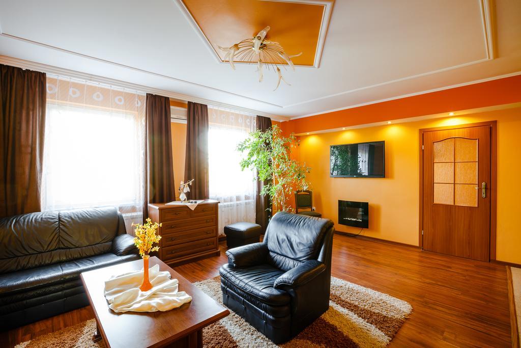 Spa Hotel Gloria Przemyśl Exteriör bild