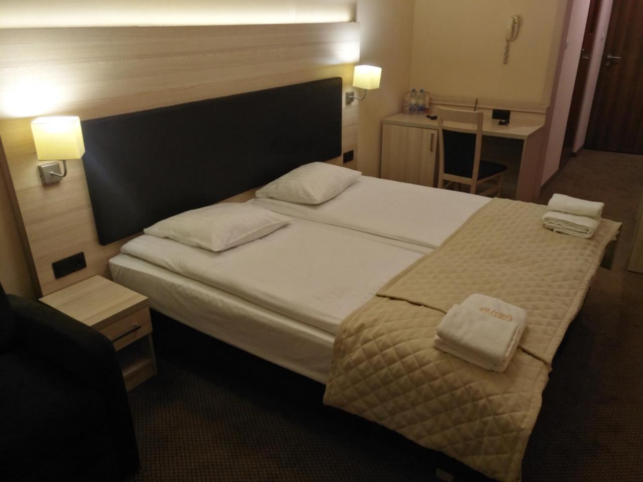 Spa Hotel Gloria Przemyśl Exteriör bild